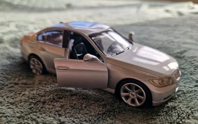 Raro gris Newray escala 1/32 BMW Serie 3 E36 berlina gris Foto 1 de 4