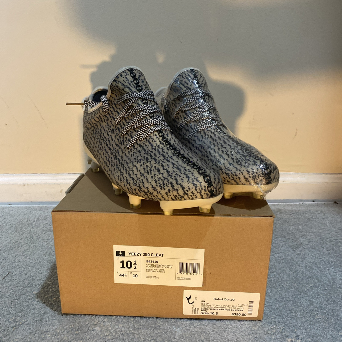Yeezy 350 Cleat Turtle Dove for Sale - Authenticity Yeezy 350 Cleat Turtle Dove for Sale - Authenticity