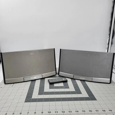 Портативная цифровая музыкальная система Bose SoundDock с 1 пультом дистанционного управления без шнура питания лот из 2 - Изображение 1 из 4