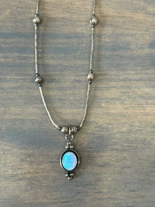 Sterling Silber Röhre Perlen und blauer Feueropal Anhänger Halskette 16" gemarkt 925 - Bild 1 von 6