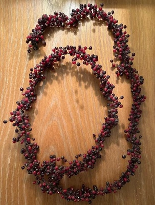 Cuentas de vidrio Pottery Barn retiradas 60" pimienta con cable 5' guirnalda arándano rojo Foto 1 de 4