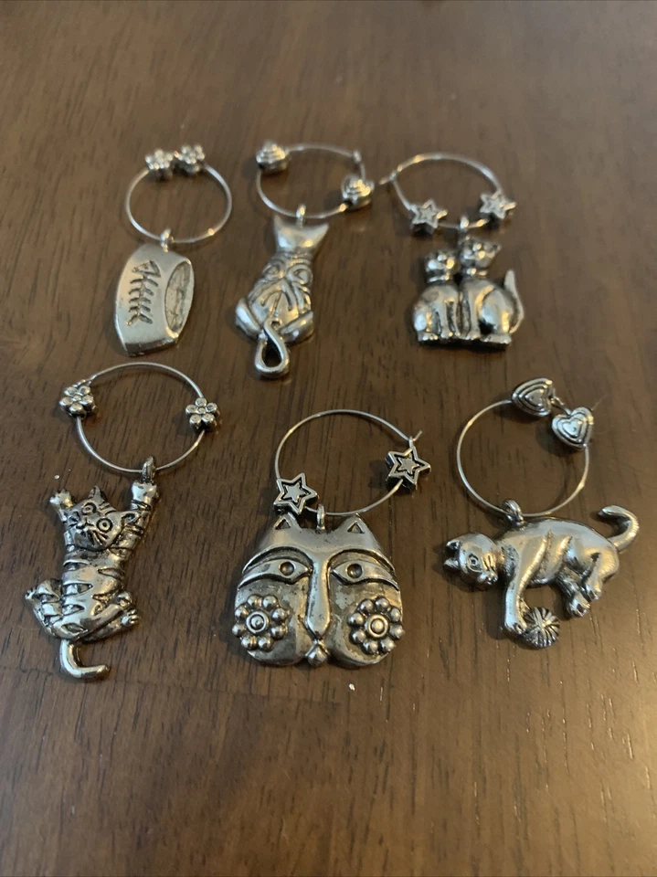 Dijes de vino para gatos, dijes de vino para gatitos, dijes de vino felino, me encantan los dijes de vino para gatos Foto 1 de 4