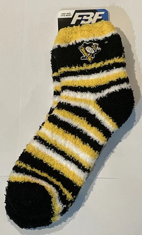 Pittsburgh Penguins Muchas Rayas Fuzzy Socks OSFM Cover