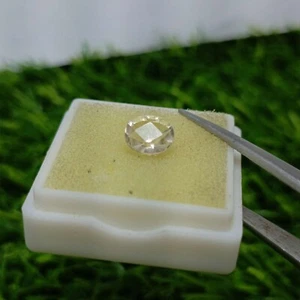 1.3 Carats Loup Clean Oval Shape Brilliant Cut Light Yellow Natural Scapolite - Picture 1 of 4