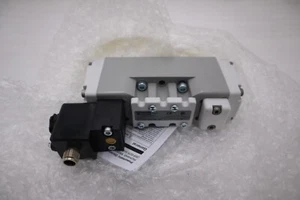 NEW PARKER H1EWXBG619000FD SS 2PO 24VDC LOW WATT AUTO STOCK G141 - Picture 1 of 2