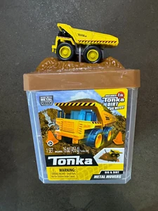 Tonka Metal Movers Dirt & Dig Playset with Dump Truck and Magic Sand NEW - Picture 1 of 1