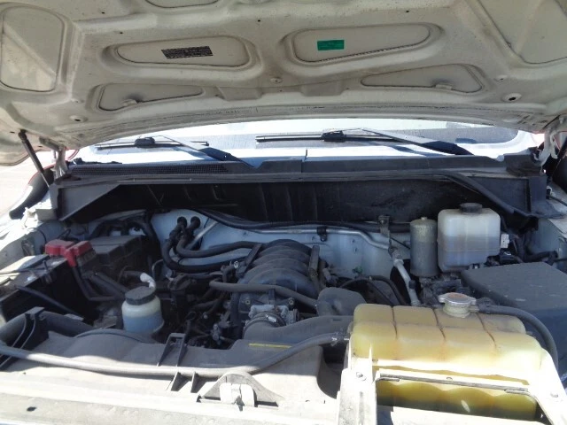 Used Fuel Injection Throttle Body fits: 2015 Nissan Nv 3500  Grade A Foto 1 de 4