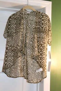 NWT Lularoe Kids Bianka size 2 fits 6-10 girls sizes 1000000721 - Picture 1 of 2