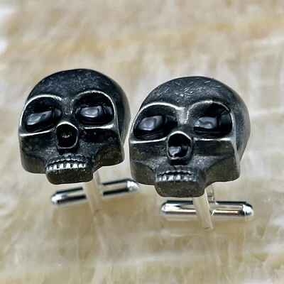 Nuevos Gemelos Hechos a Mano Calavera 3D con Ojos Negros Tono Plateado Oscuro Punk Rock Rudass Foto 1 de 4