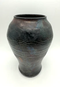 Signierte Vintage Raku Keramik geätzt 9" Metall Ölpest Vase-Maui R93 - Bild 1 von 8