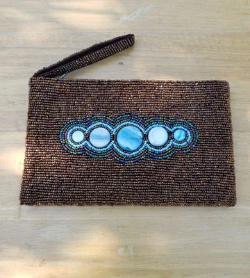 VTG Boho Style Beaded Wristlet  Bronze And Blue 7.75"L x 4.75" H Foto 1 de 4