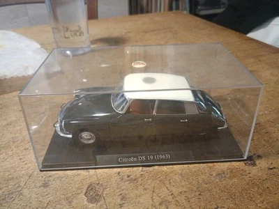 Citroen DS 19 Bicolore 1963 - Edicola Leo Models Auto vintage 1:24  - Immagine 1 di 4