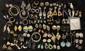 66 Pair Earrings Lot Costume Jewelry Vtg Retro To Now Gold & Silver Tone - Picture 1 of 15