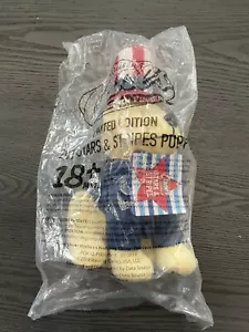 Peluche cane sigillato Raising Cane's edizione limitata stelle e strisce 4 luglio USA - Foto 1 di 3