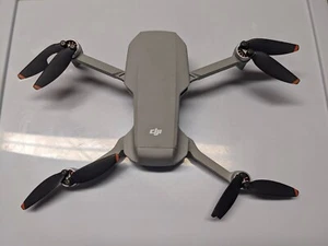DJI Mini 2 SE MT2SD White HD Video Recording Ready to Fly Drone Parts Only - Picture 1 of 5