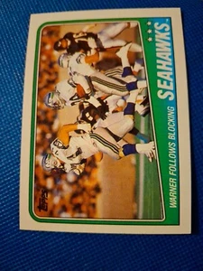 1988 SEATTLE SEAHAWKS TOPPS NFL TEAM CARD #130 CURT WARNER SEGUE IL BLOCCO - Foto 1 di 2