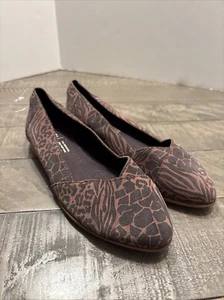 TOMS Julie  Leopard Suede Flats Women's Slip On W6 - Picture 1 of 5