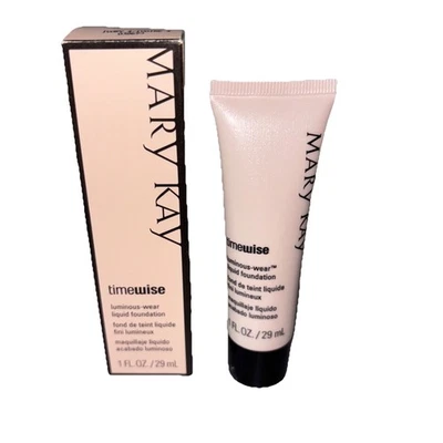 Mary Kay TimeWise Luminous-Wear Liquid Foundation - Ivory 4 - Image 1 of 3