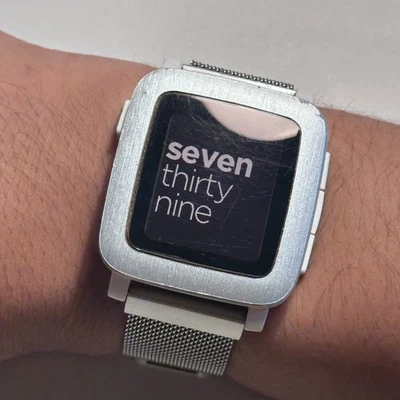 (BESCHREIBUNG LESEN.) Pebble Time Smartwatch - Weiß Gebraucht - Bild 1 von 4