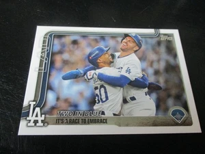 Tarjeta Topps #631 Mookie Betts & Freddie Freeman (Los Angeles Dodgers) 2025 - Imagen 1 de 2