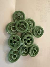 LEGO-NEW-#7610-SAND GREEN-SMALL STEERING WHEEL/3 STUDS-1 PIECE/RARE