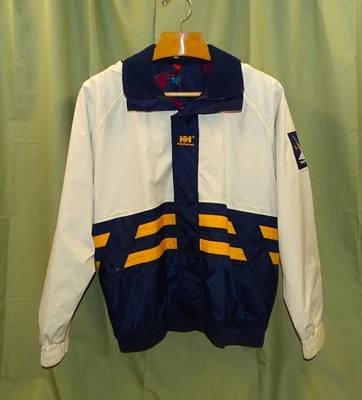 Chaqueta de Vela Helly Hansen con Capucha Talla M Hecha en Portugal Buen Estado. Foto 1 de 4