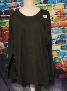 Womens Green Gildan Long Sleeve T-Shirt Plus size 3XL - Picture 1 of 2