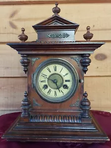 ANTIQUE SMALL WOOD MANTLE CLOCK, 1920'S UNGHANS J MOVEMENT WITH BRASS ACCENTS - Picture 1 of 17