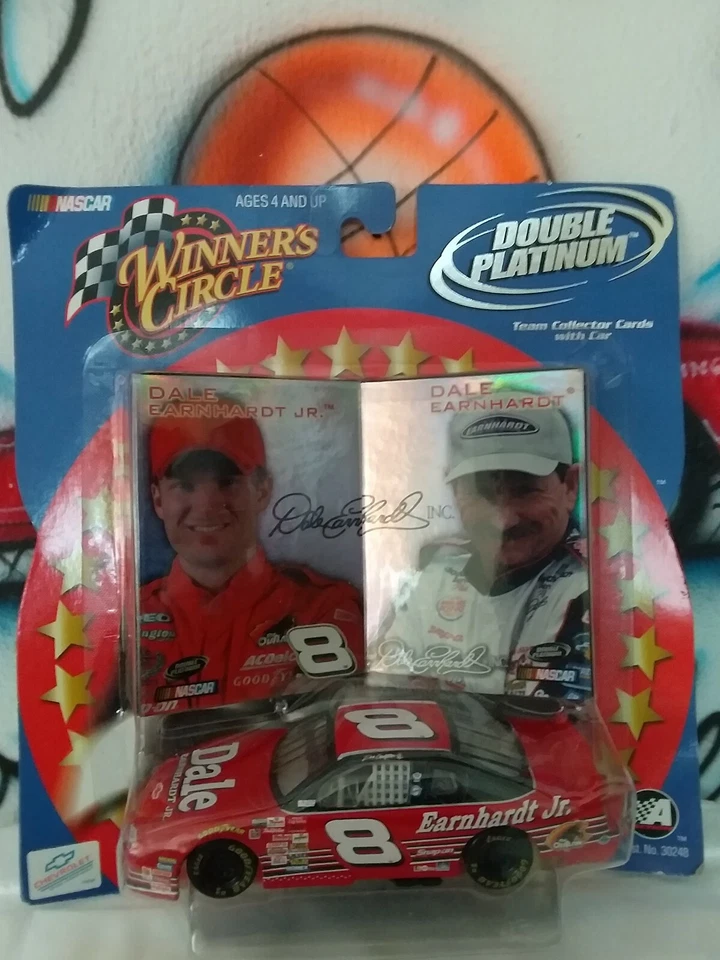1:43 NASCAR Winner's Circle Doble Platino Dale Earhardt Jr. y Dale Earhardt Foto 1 de 1
