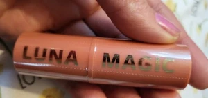 LUNA MAGIC Lipstick  SEALED Deluxe Sample Peachy, Park Ave Medium - Picture 1 of 5