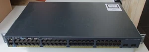 Cisco WS-C2960X-48TD-L avec montage en rack - Photo 1/2