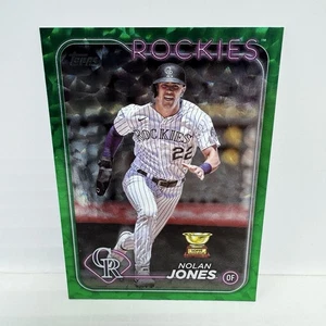 2024 Topps Series 2 Nolan Jones Green Foil #374 Numbered 351/499 - Bild 1 von 2