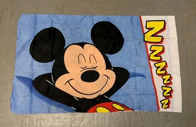 (2) Funda de Almohada Nueva Sellada Vintage Disney Mickey Mouse Tamaño Estándar Foto 1 de 4