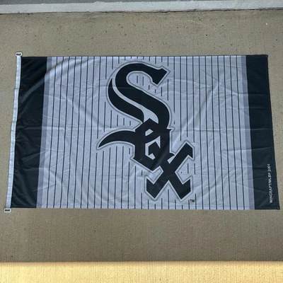 Chicago White Sox Vintage Pinstripes Flag Banner 2001 MLB 5x3 - Image 1 of 4