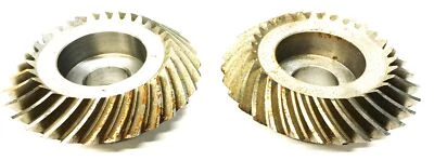 Juego de engranajes cónicos helicoidales de acero amétrico (2 piezas) Z30 M4 (R1:1) NOS Foto 1 de 4