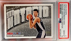 Aros de la NBA Panini 2023 Victor Wembanyama saludos de novato invierno PSA 10 gemas SP - Imagen 1 de 3