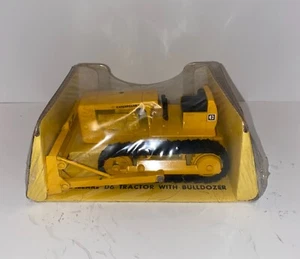 1/16 Caterpillar D6 CAT crawler in BUBBLE BOX MINT Stock no. 301 NIB - Picture 1 of 6