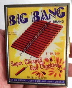 Retro BIG BANG FIRECRACKER Zigarettenetui - Retro-a-Go-Go Metall Geldbörse - Bild 1 von 2
