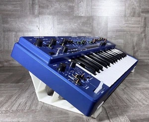 25º Stand for Behringer MS-1 / MS101 Analog Synthesizer - Roland SH 101 - WHITE - Picture 1 of 11