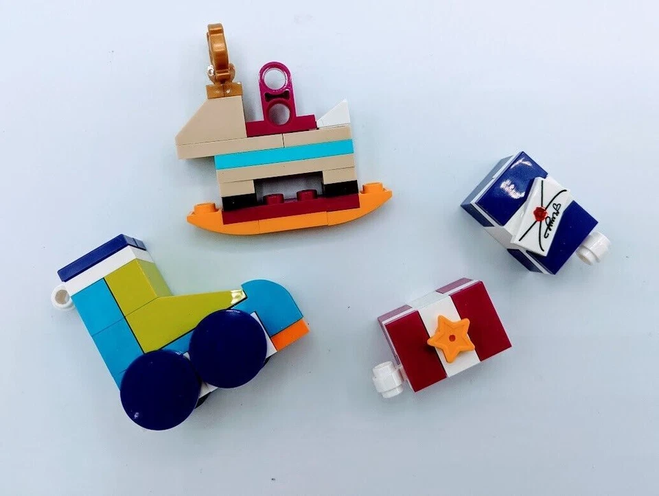 Lote de 4 Adornos Lego 2018 Friends Calendario de Adviento Caballo Mecedor Foto 1 de 1