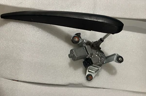 2018-2019 Chevy Equinox 2018-2021 Buick Enclave Rear Wiper Motor OEM 84269140 - Picture 1 of 6