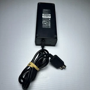 Microsoft PE-2131-02MX AC Adapter 12V 10.83A Power supply - Picture 1 of 4