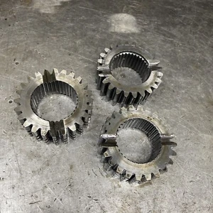 FORD NP435 4spd MANUAL TRANSMISSION GEAR SYNCHRONIZER Center 3rd 4th - Bild 1 von 4