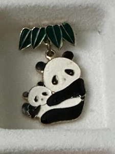 Memorabilia olímpica oso panda de Beijing con cachorro pasador de tack vintage T-5242* - Imagen 1 de 1