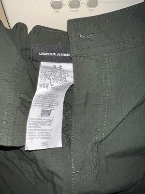 Pantalones Cortos de Carga Under Armour para Niño con Cintura Ajustable YXL Sueltos Equipo de Calor Foto 1 de 4