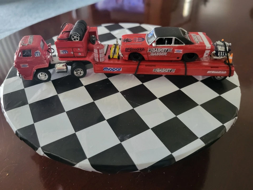 1966DODGE 1/64 SCALE L600 COE TRUCK DIORAMA DIECAST 69 DODGE DART GTX & TRAILER  - Image 1 of 4