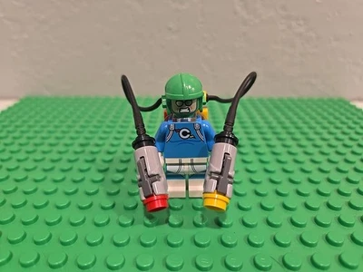 Lego Condiment King 70920 The Lego Batman Movie Minifigure - Image 1 of 4