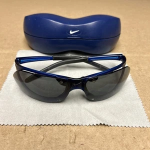 Vintage Nike V6 701 Sonnenbrille durchscheinend blaues Gestell schwarze Gläser - Bild 1 von 22