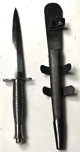 WWII BRITISH & US ARMY FAIRBAIRN SYKES COMMANDO FIGHTING KNIFE & SCABBARD - Picture 1 of 5