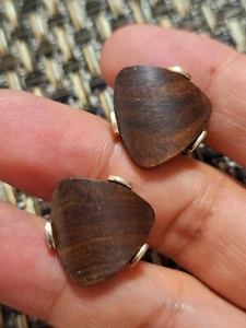 Vintage!🔥GOLD TONE, TRIANGULAR SHAPED ROSE WOOD Cufflinks - Picture 1 of 2
